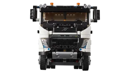 Camion Volvo FMX et pelleteuse électrique EC230