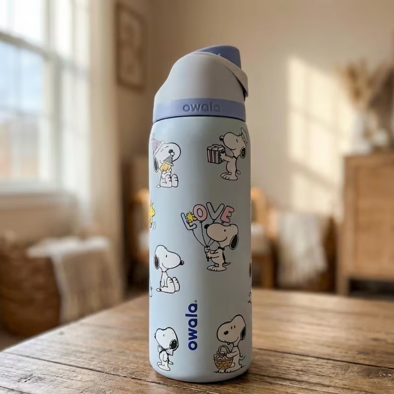 Snoopy Water Bottle Leak-proof and Insulated Straw Bottle 30oz