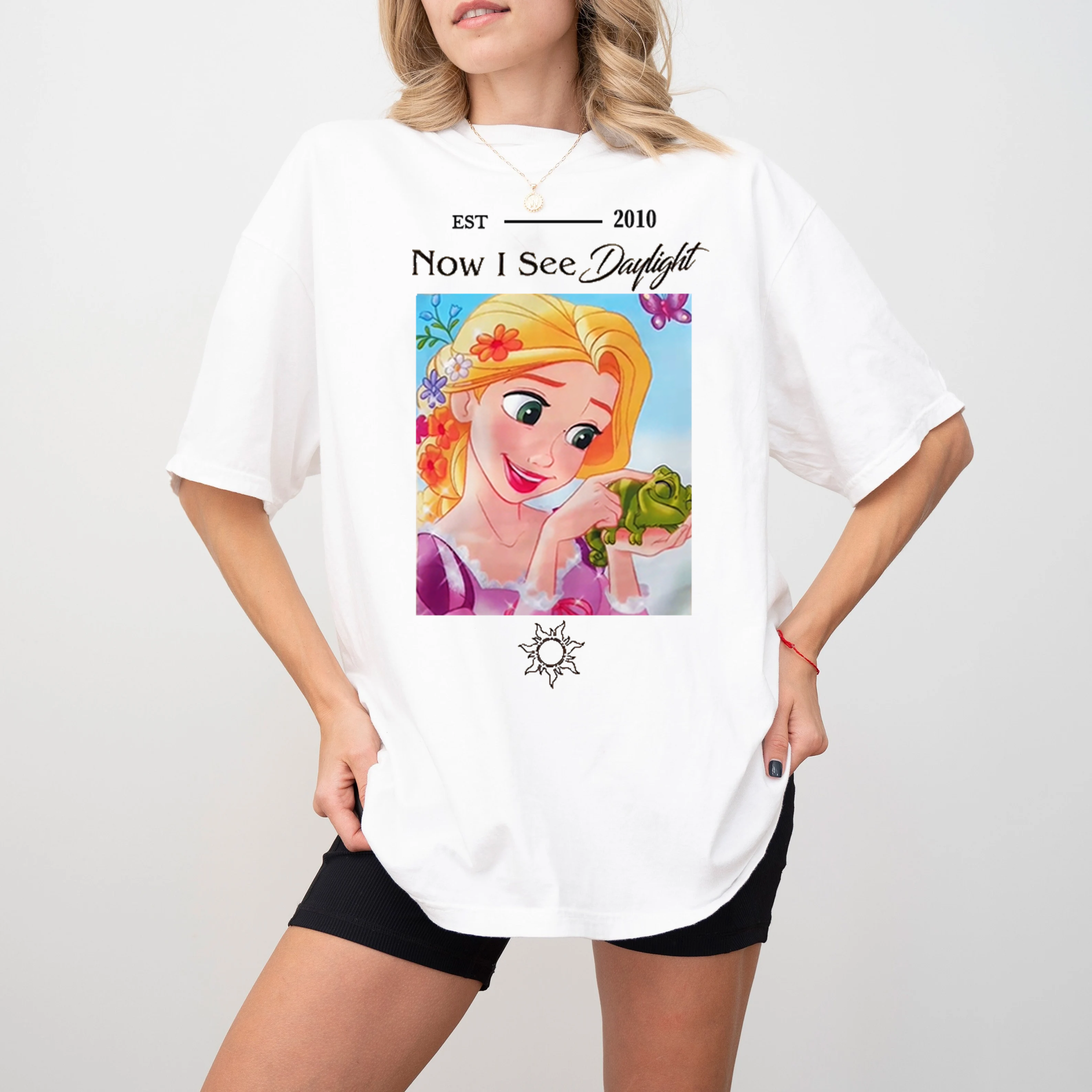 NOW I SEE DAYLIGHT - RAPUNZEL Unisex T-Shirt