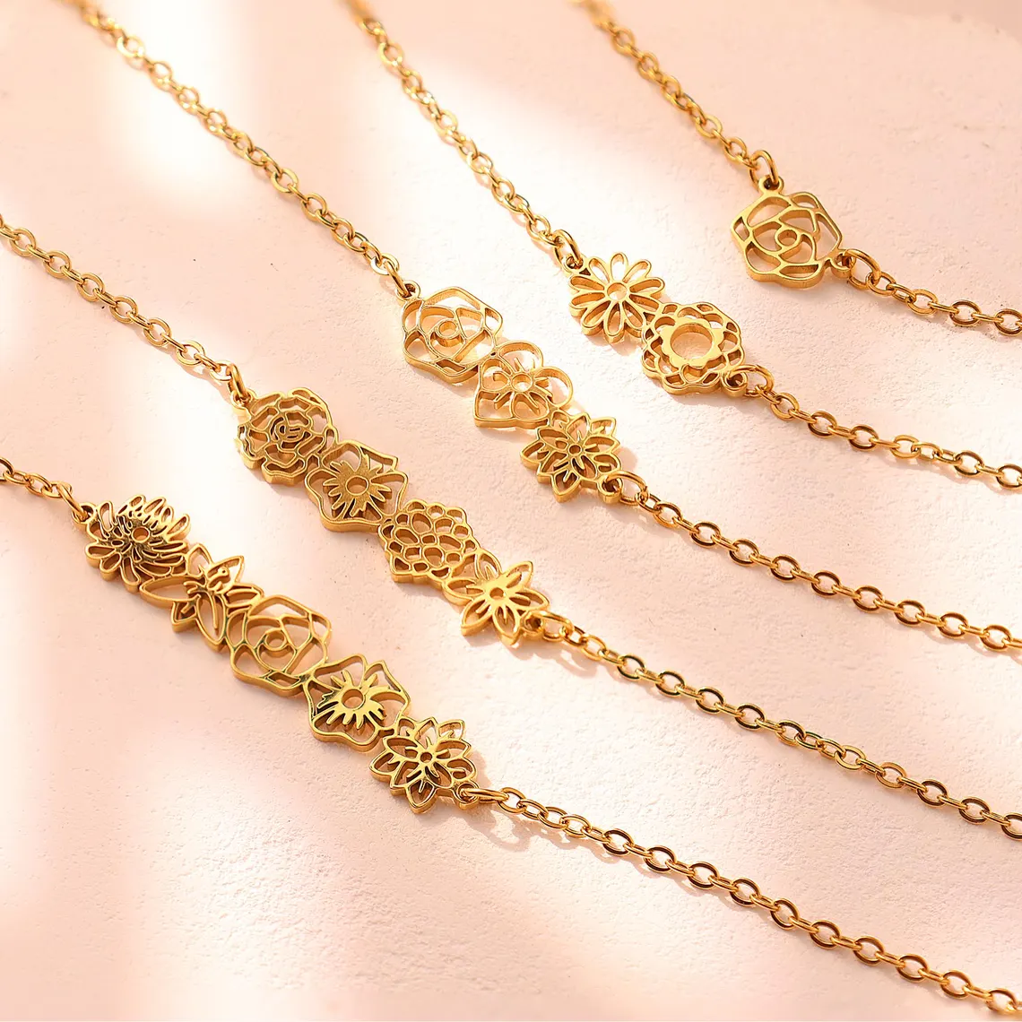 Personalized Mom's Gift Birthday Family Fashion Flower Charm Bracelet