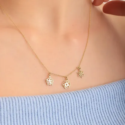 Mom's Personalized Gift Family's Birth Flower Necklace