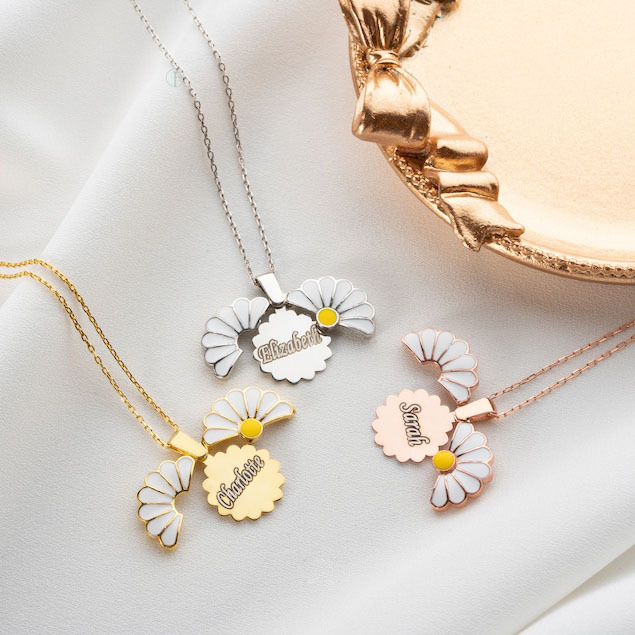 Personalised Necklaces for Women, Gift for Her, Daisy Necklace, Birthday Gift for Mom, Personalized Name Necklace Christmas Gift for Teacher