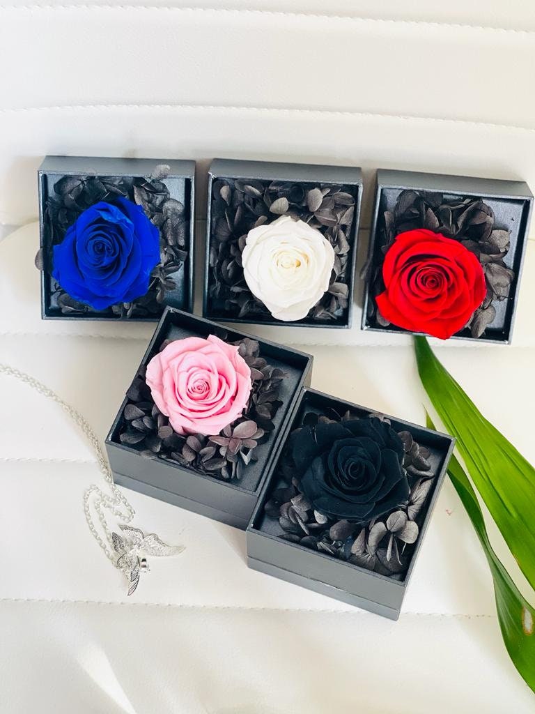 Preserved Roses with Jewelry Box