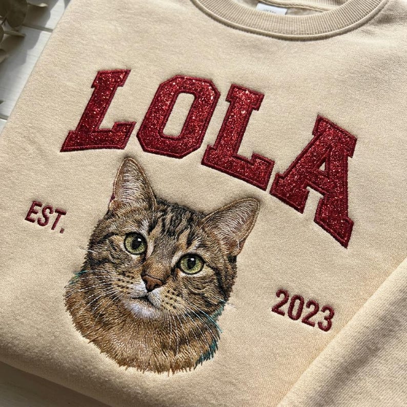 Glitter Custom Dog Face Embroidered Sweatshirt, Personalized Pet Crewneck Hoodie, Embroidered Cat Crewneck, Gift for Dog Mom 