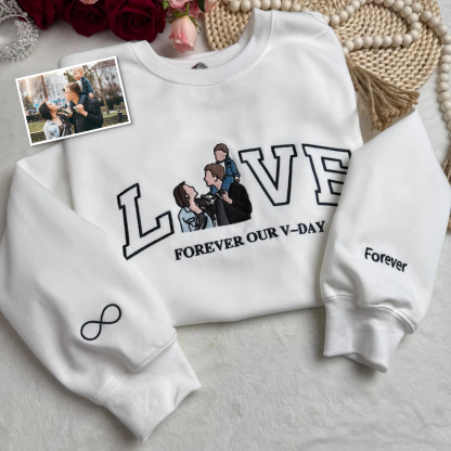 Personalized Family LOVE Embroidered Photo Sweatshirt/Hoodie/T-shirt
