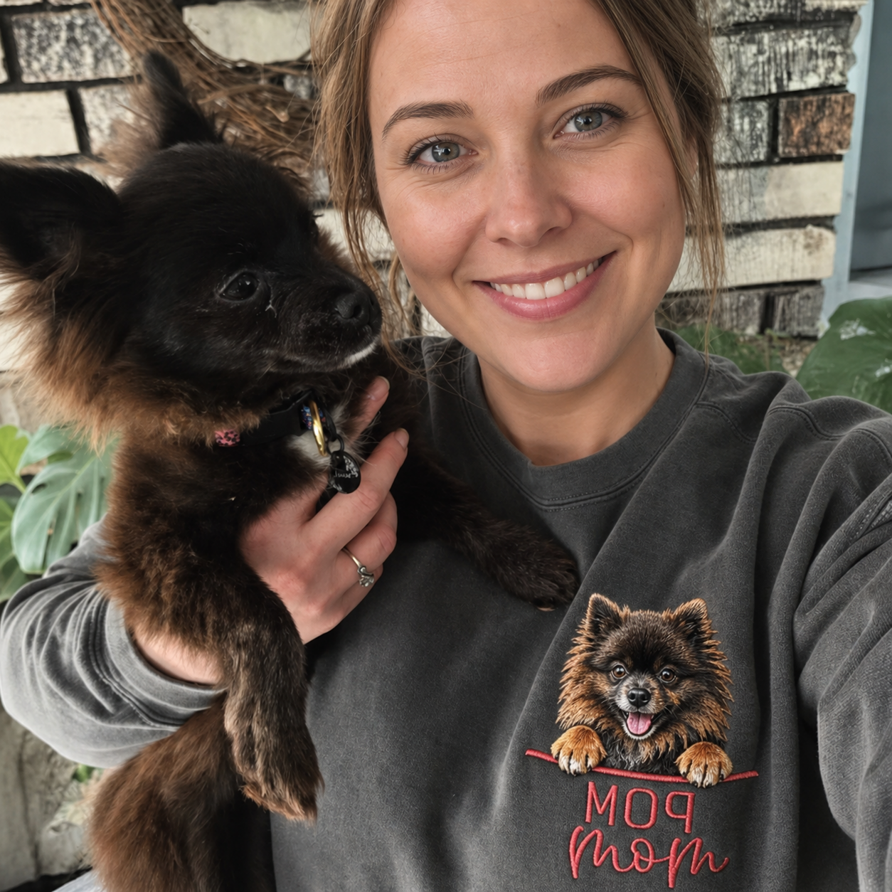 Personalized Dog EMBROIDERED Crewneck with Name On Sleeve，Dog Mom Sweatshirt
