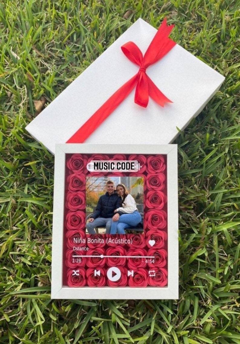 Personalized WHITE Shadow Box, White frame Music Shadow Box-forlovever