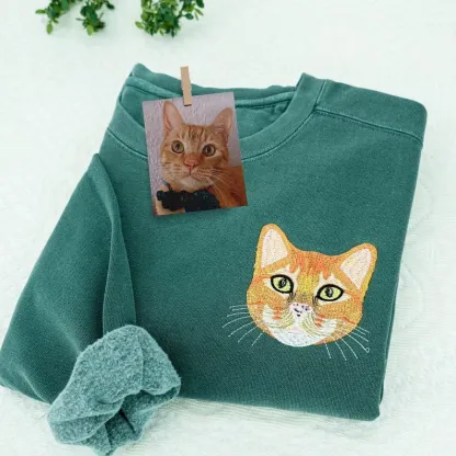 Custom Cat Portrait Embroidered Vintage Wash Sweatshirt T-Shirt