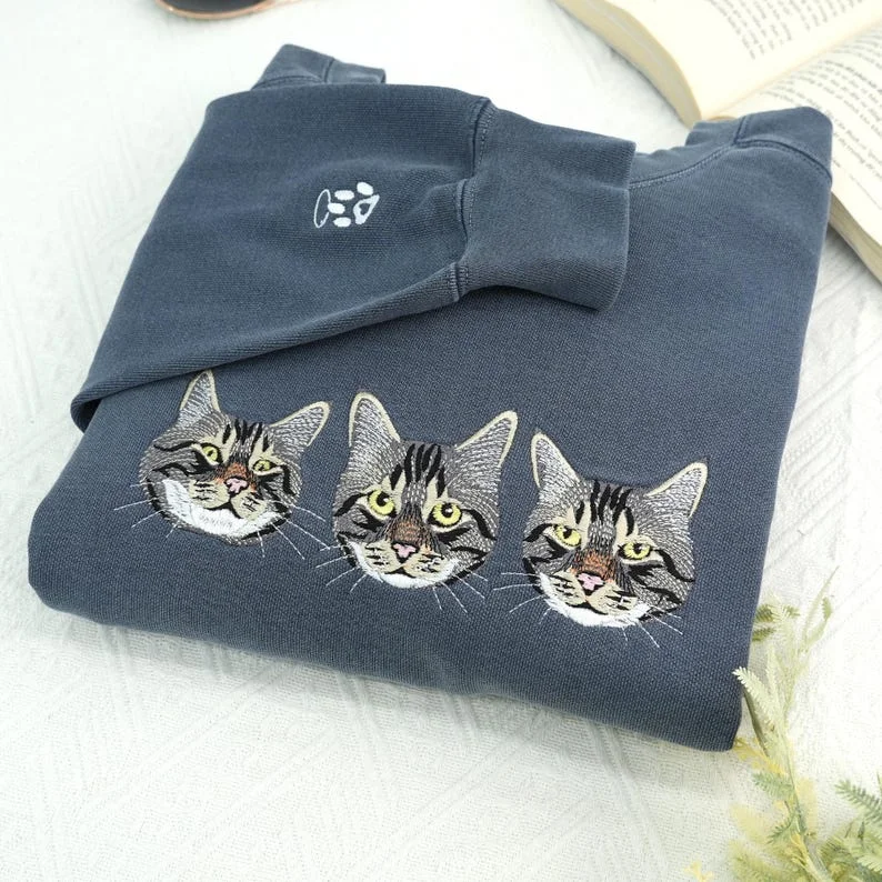 Custom Cat Portrait Embroidered Vintage Wash Sweatshirt T-Shirt
