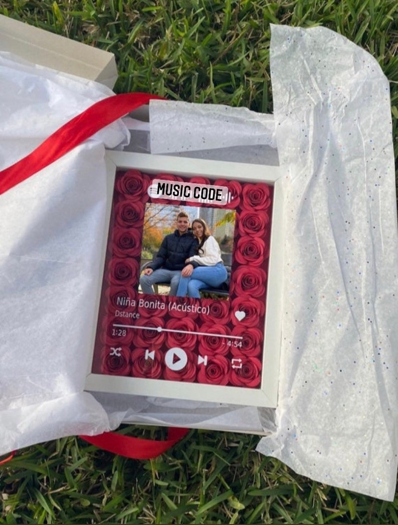 Personalized WHITE Shadow Box, White frame Music Shadow Box-forlovever