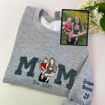 Personalized MOM Embroidered Family Photo Glitter T-shirt Sweatshirt