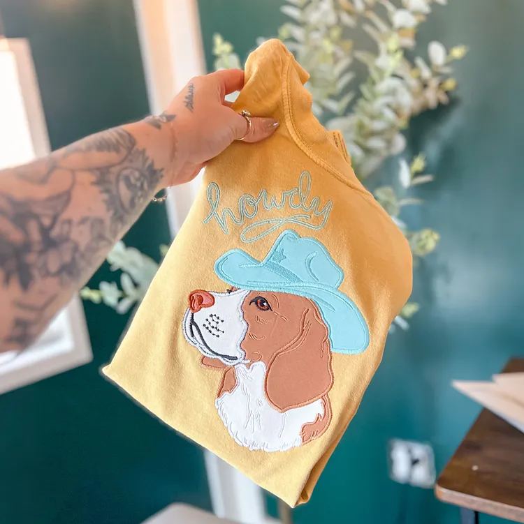 Custom Pet Portrait Applique Embroidered T-Shirt Sweatshirt Dog Wearing Denim Cowboy Hat Personalized Patchwork Pet Shirt