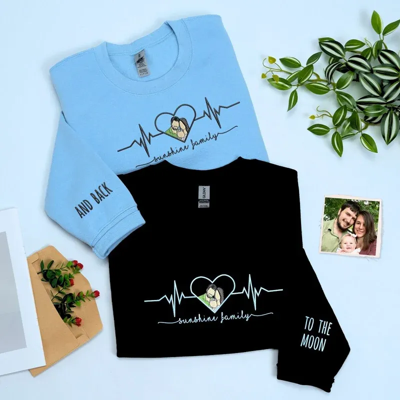 Forlovever Customized Couple's Heart-Fluttering Moment Embroidered Sweatshirt