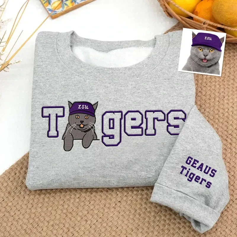 Custom College Team Embroidered Sweatshirt –  Pet Protrait Embroidered Sweatshirt, Personalized College Spirit Wear