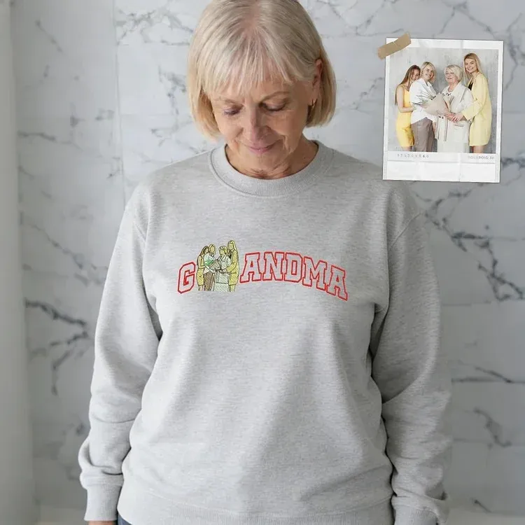 Customized Mom Mother-Child Photo Mother's Day Embroidered Sweatshirt