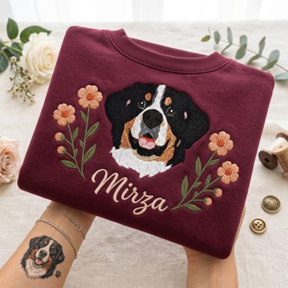 Custom Pet Portrait Embroidered Sweatshirt, Personalized Dog Face & Name Crewneck, Embroidered Pet Photo Gift, Dog Mom Gift