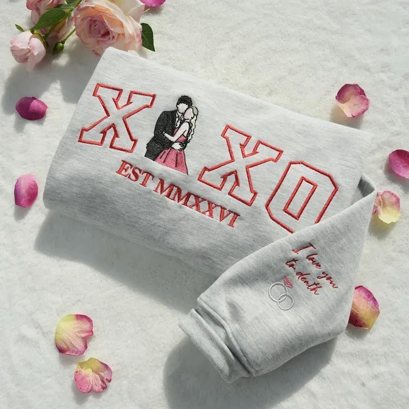 Forlovever Personalized Embroidered Photo Couple XOXO Sweats/Hoodie/T-shirt