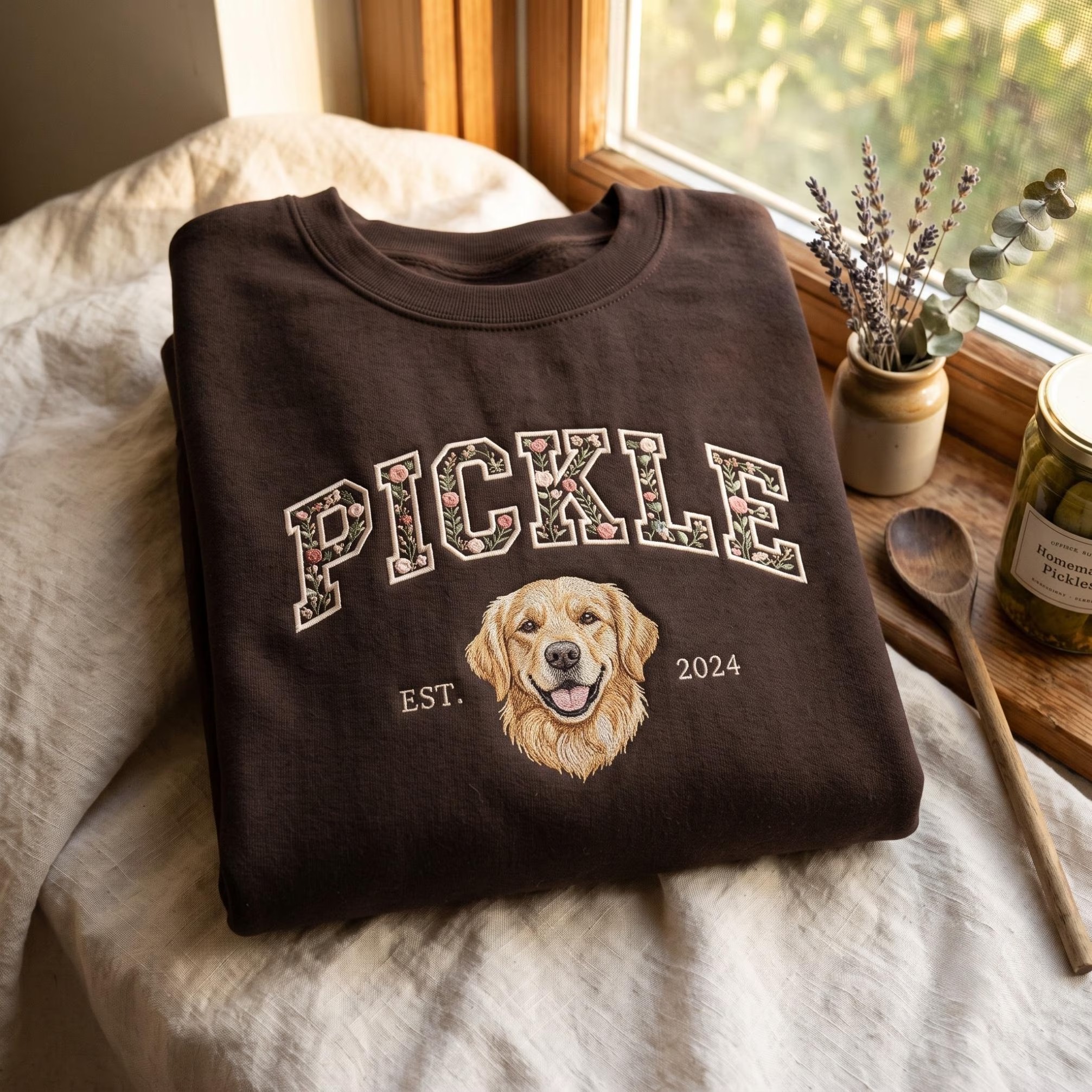 Custom Pet Portrait Embroidered Sweatshirt with Flower Design – Personalized Dog & Cat Crewneck