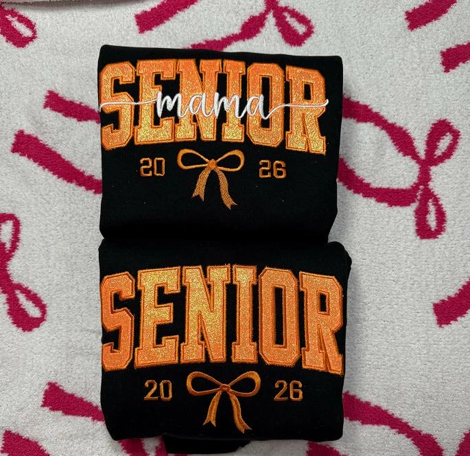  Custom Senior 2026 Mama Glitter T-shirt,Sweatshirt,Hoodie-forlovever