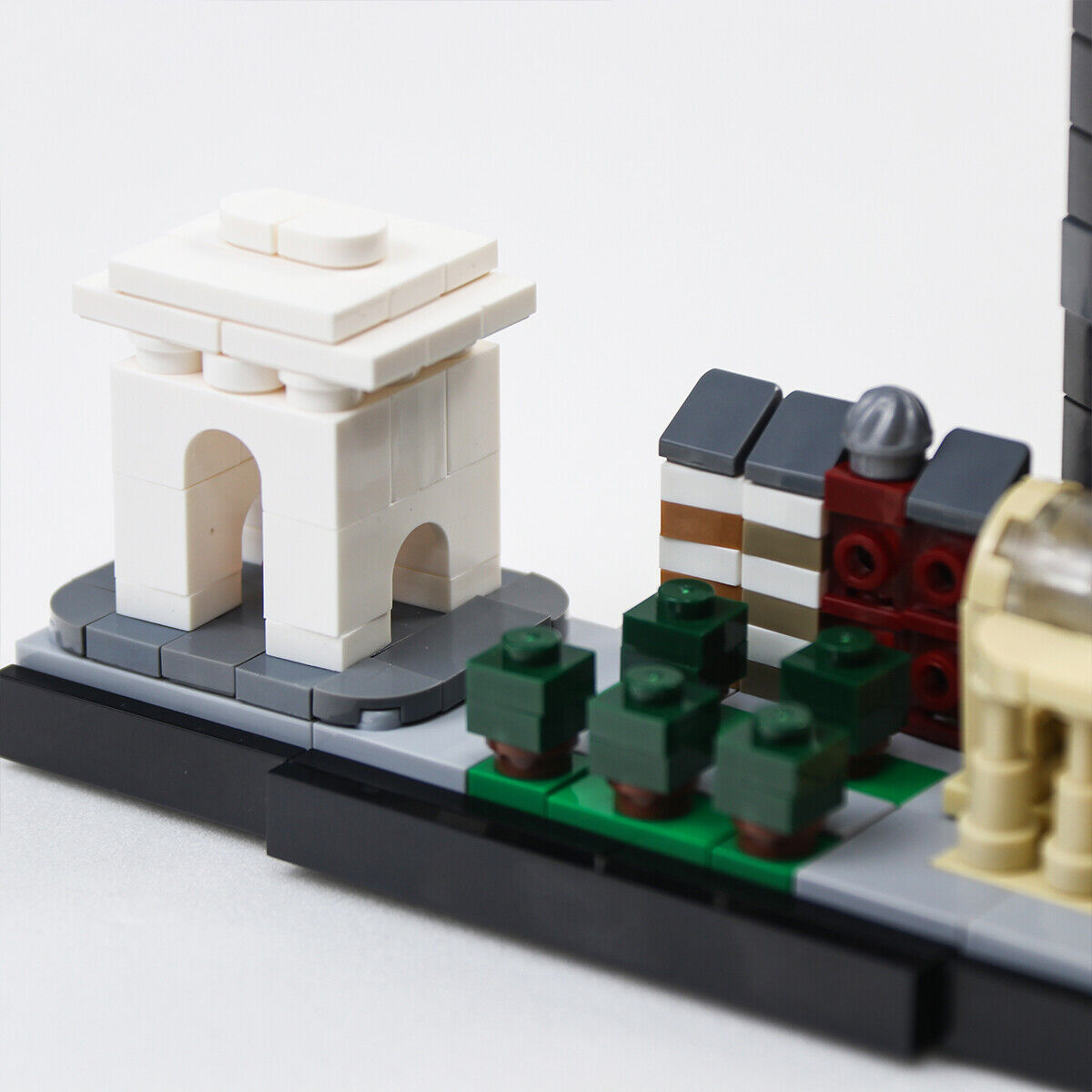 Custom MOC: CF0030 Paris Architecture Model 661 Parts Gift for Christmas-ZITIANYOUBUILD