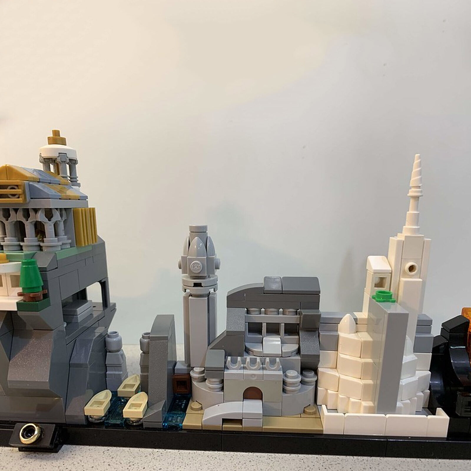 Custom MOC: C4364 L 0 R D 0f the R|ngs Skyline Architecture 728 Parts-ZITIANYOUBUILD