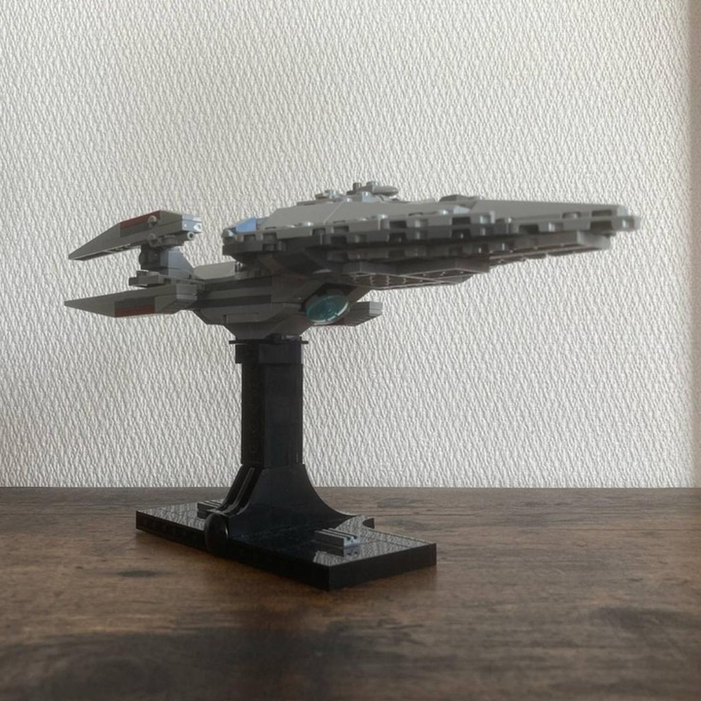 MOC-222397 USS Prometheus Midi-Scale with Stand 267 Pieces