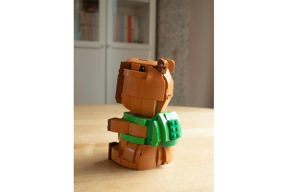Custom MOC-250470 Cute Capybara Backpacker Companion Toys Building Blocks Set 912 Parts
