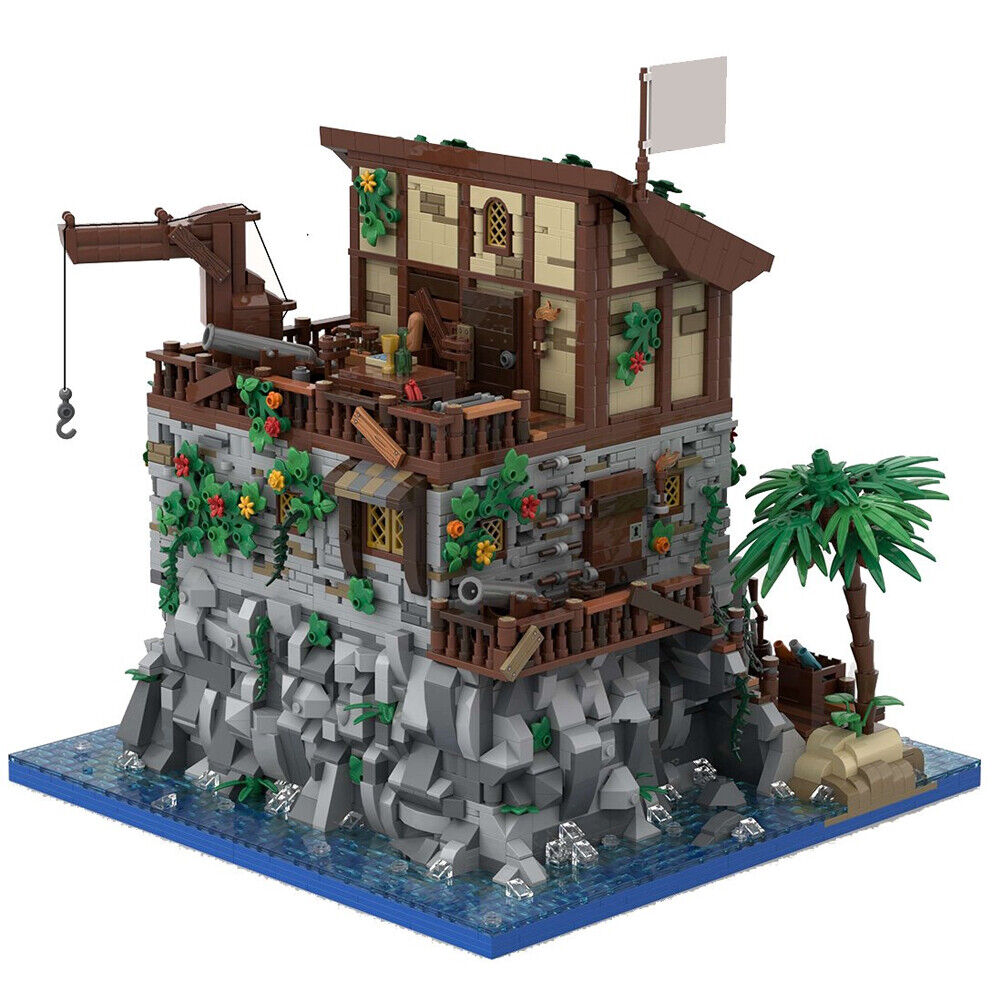 MOC-105796 Medieval Pirate's House on Island with Interior 5887 Parts-ZITIANYOUBUILD