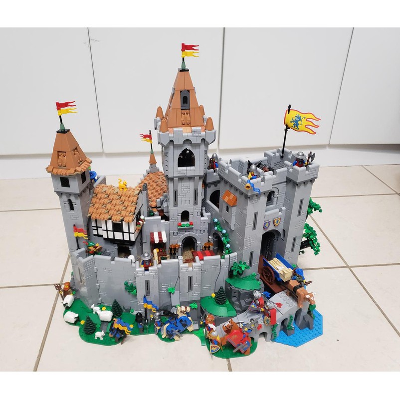 MOC-160407 Lion Knight's Tower - 10305 Castle Expansion