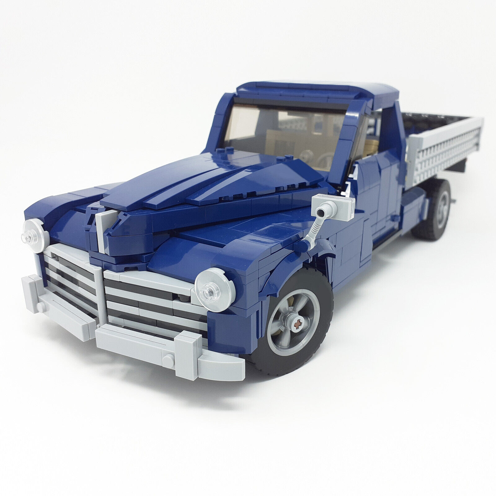 C5519 Commercial Pickup with Detailed Engine and Removable Tray 1176 Parts-ZITIANYOUBUILD