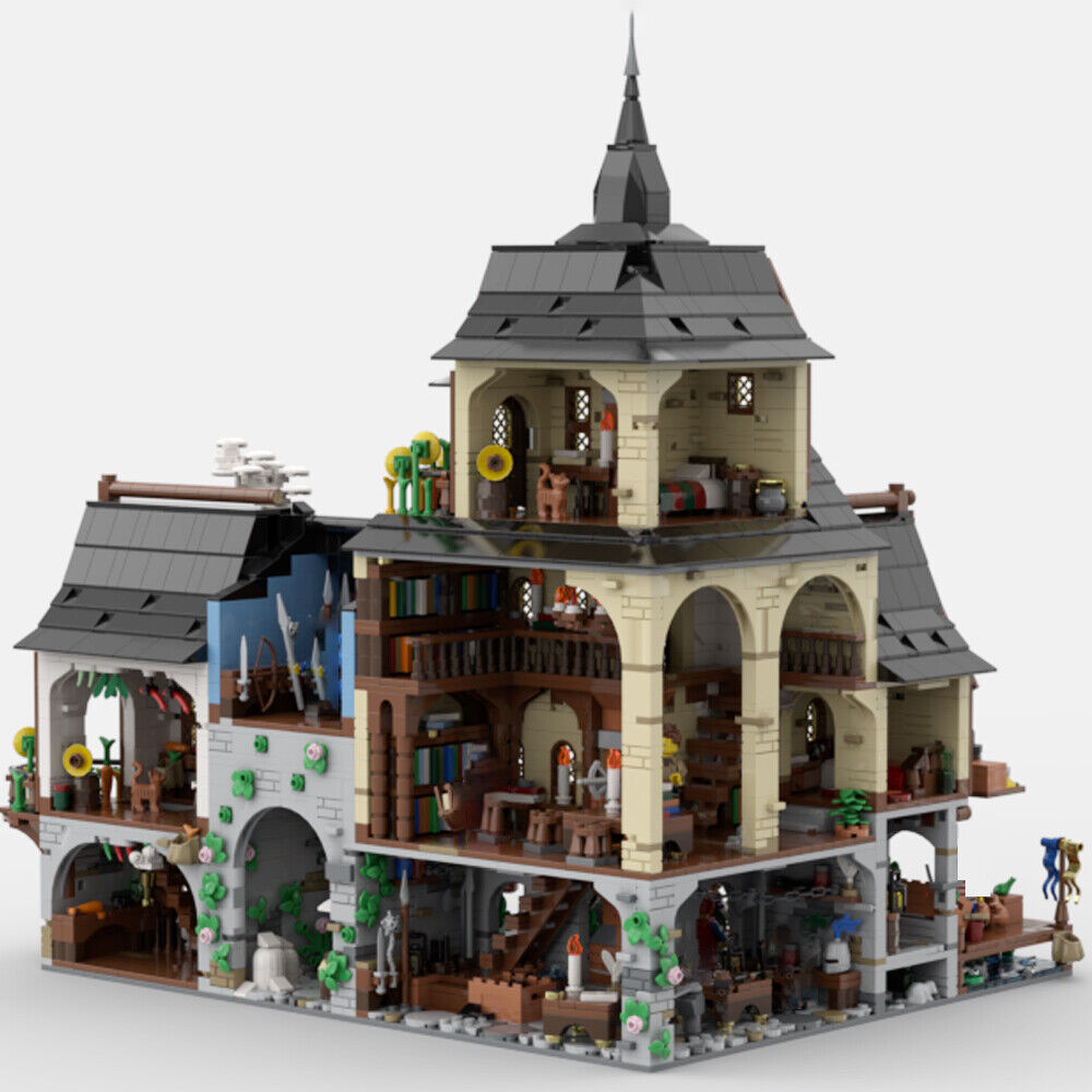 MOC-134085 Medieval Town Centre with 10 Interior Rooms & Main Square 4745 Parts-ZITIANYOUBUILD