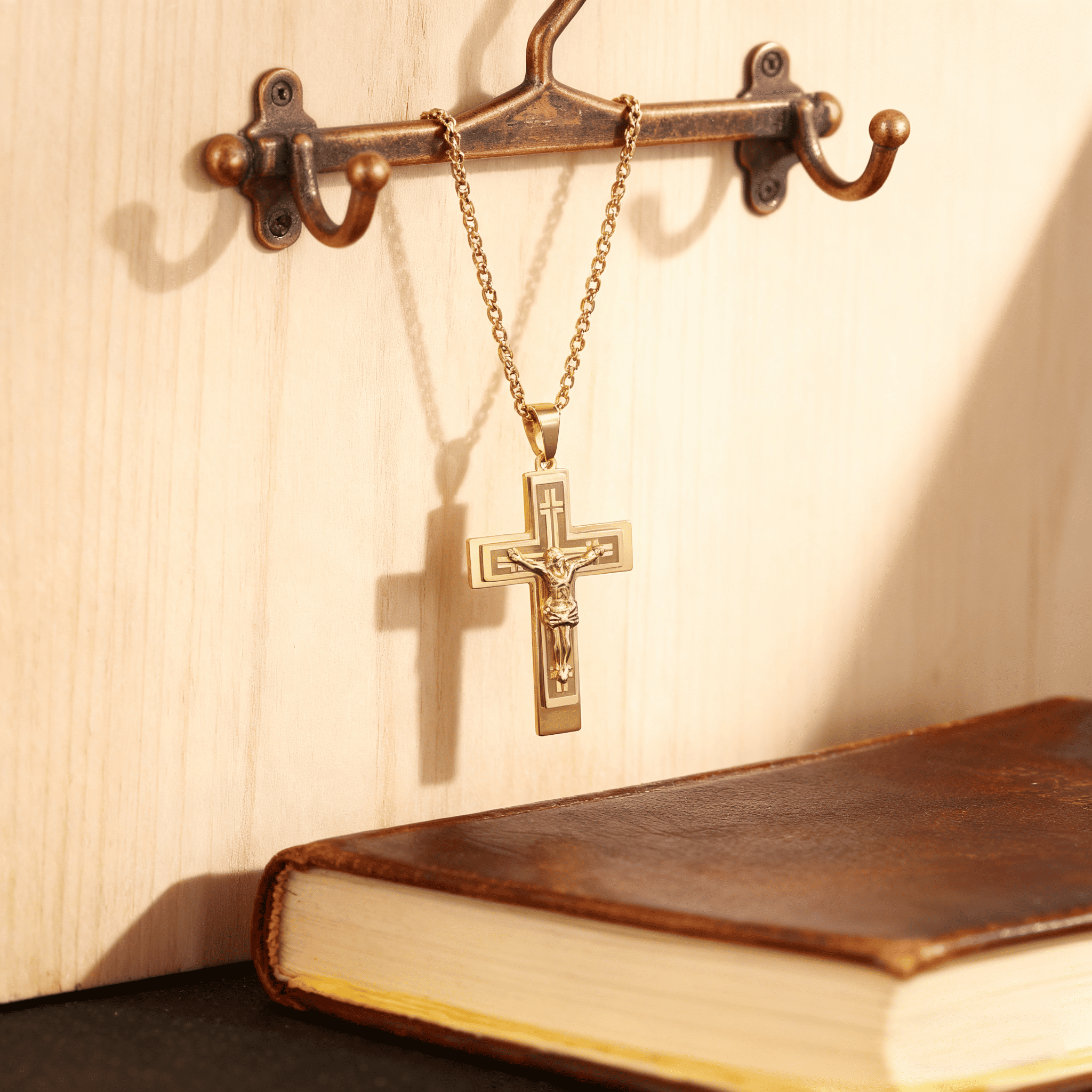 Cross pendant