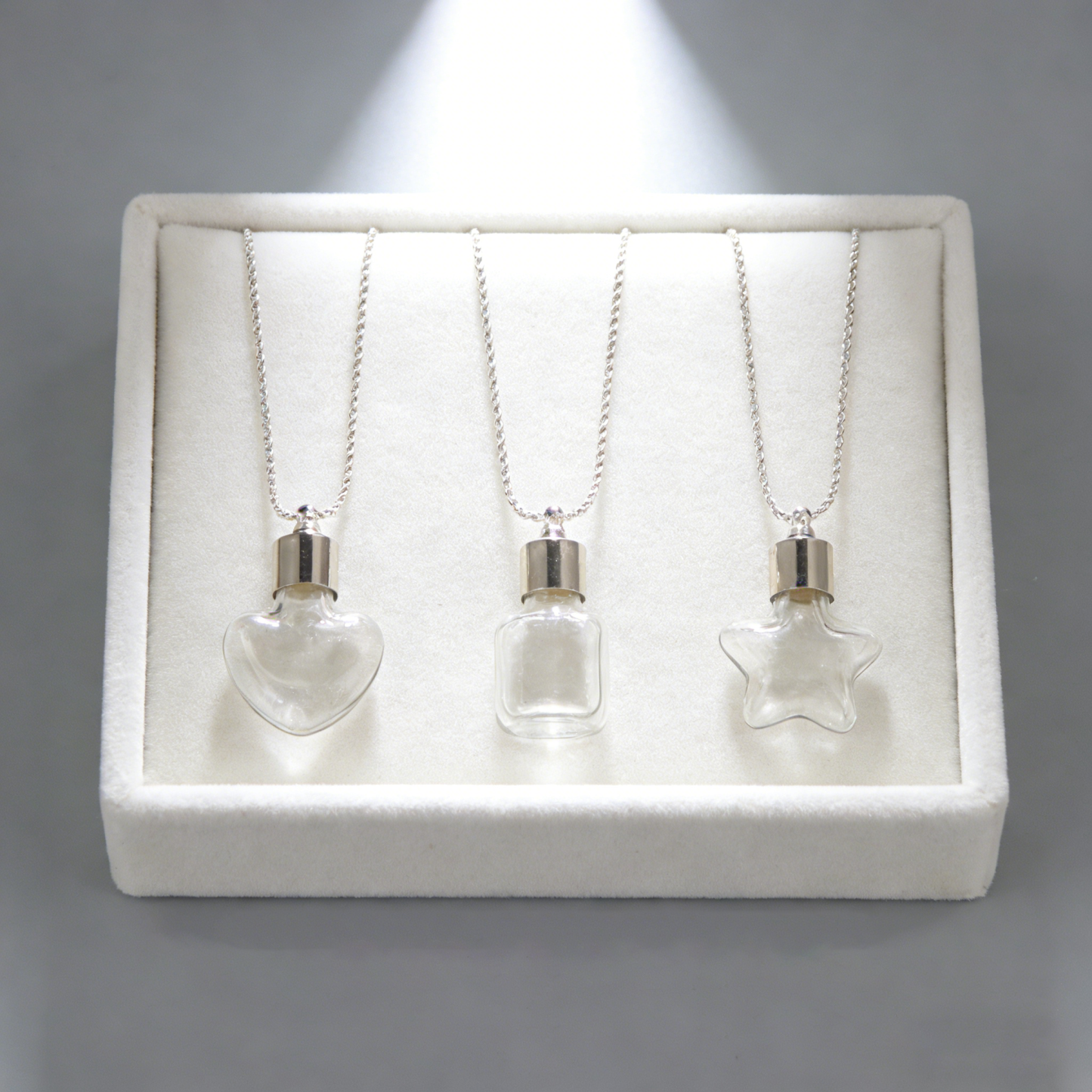 Openable bottle pendant