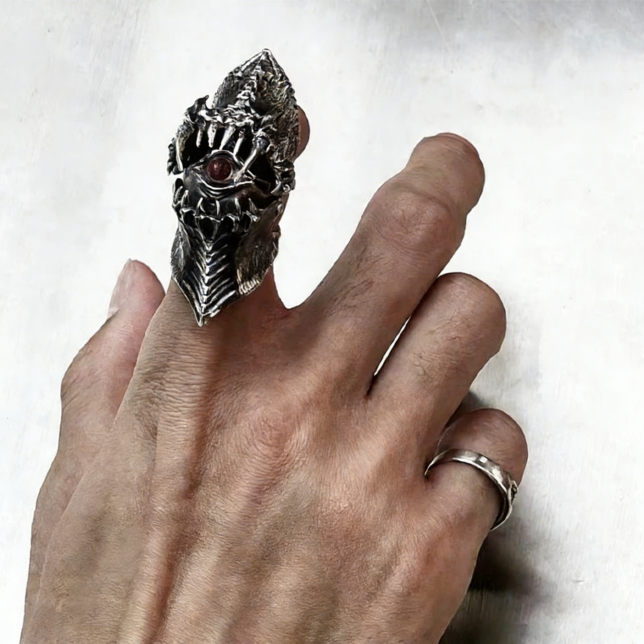 Eye Fang Armor Ring