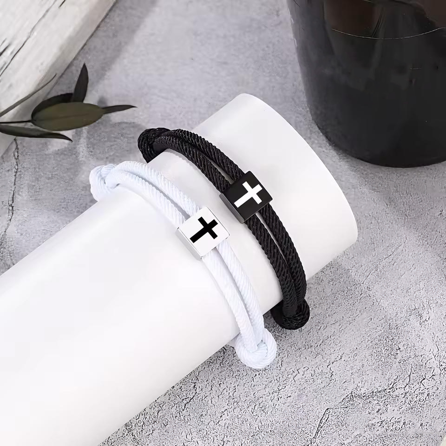 Cross paracord bracelet