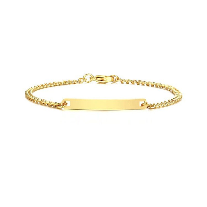 Customized nameplate bracelet
