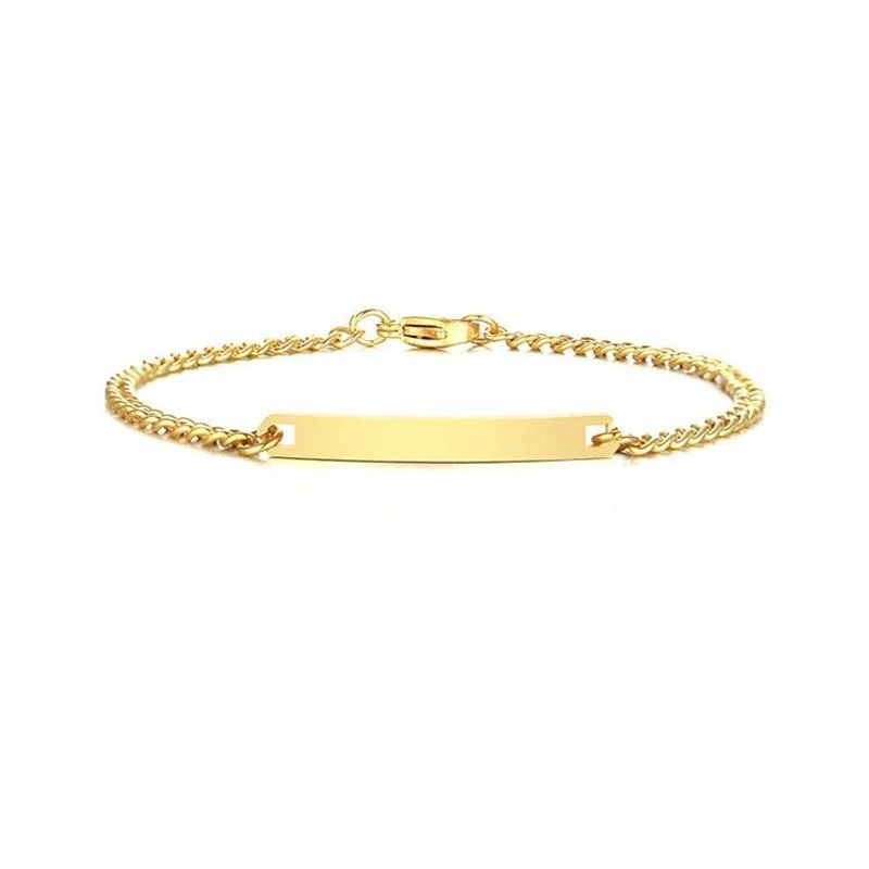 Customized nameplate bracelet