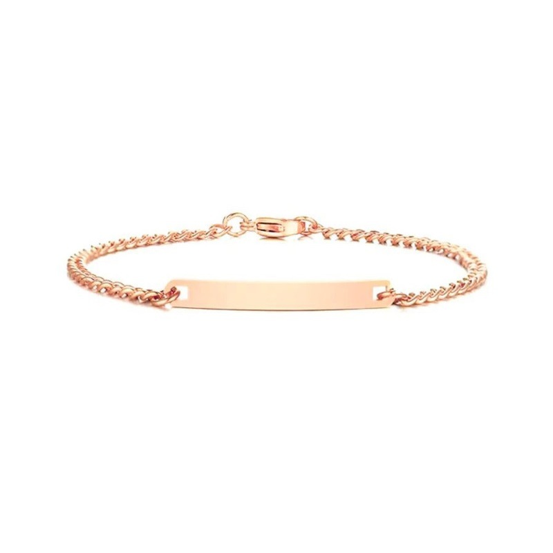 Customized nameplate bracelet