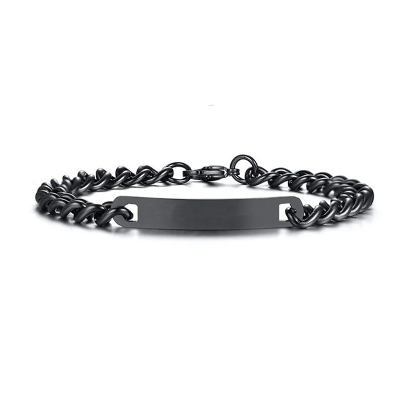 Customized nameplate bracelet