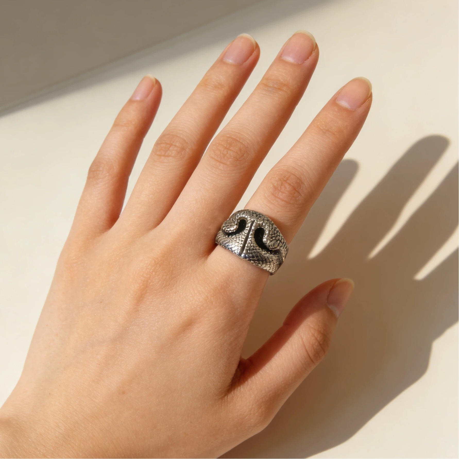 The Rose of the Rebel Ring