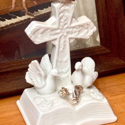 The Venus Crown Stackable Ring Set