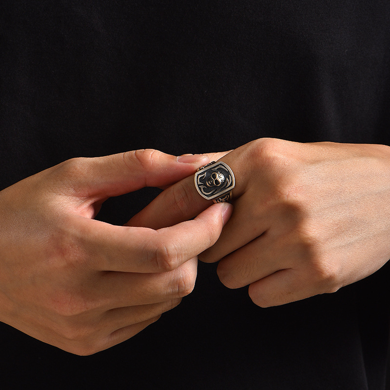 925 Sterling Silver Outlaw Skull Insignia Ring