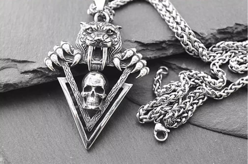 Sabretooth tiger, skull necklace