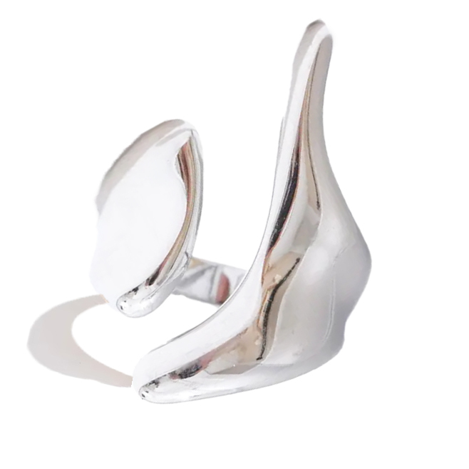 Irregularly shaped ring