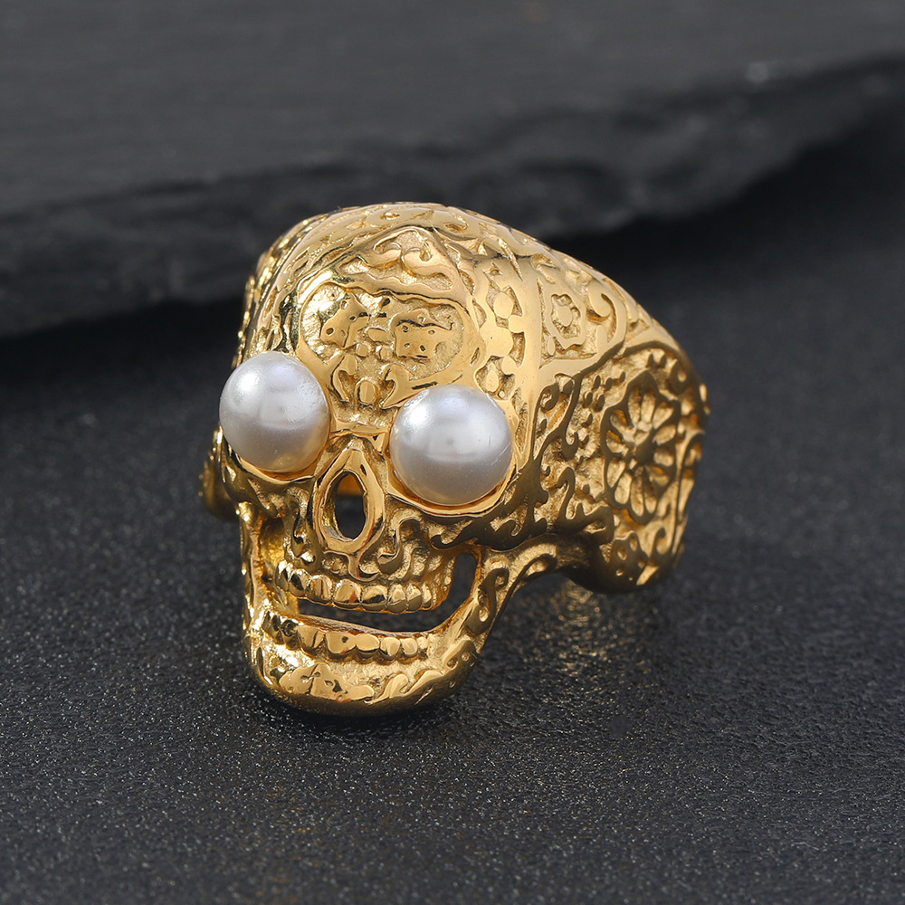 Rock skull ring