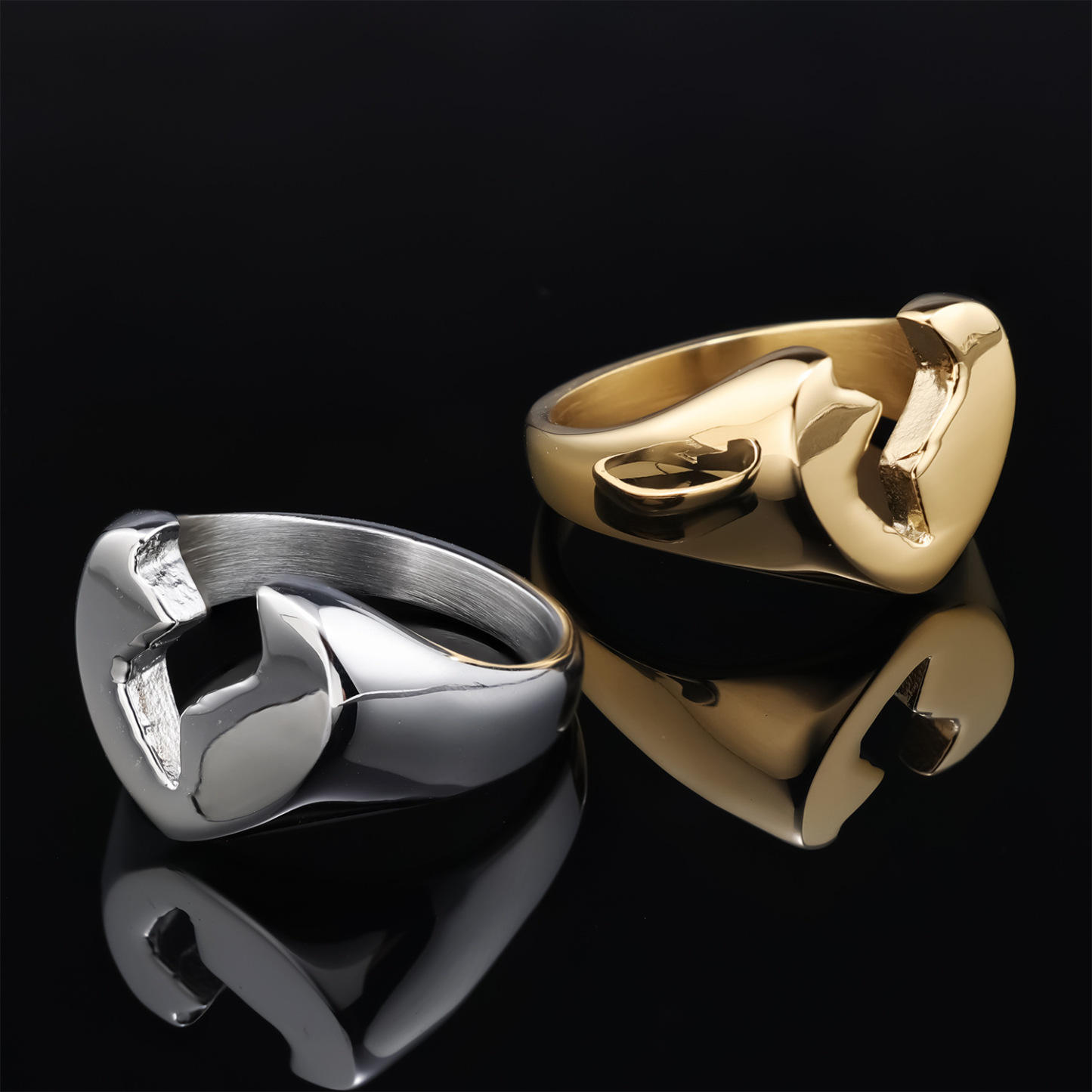 Broken Heart Unisex Ring