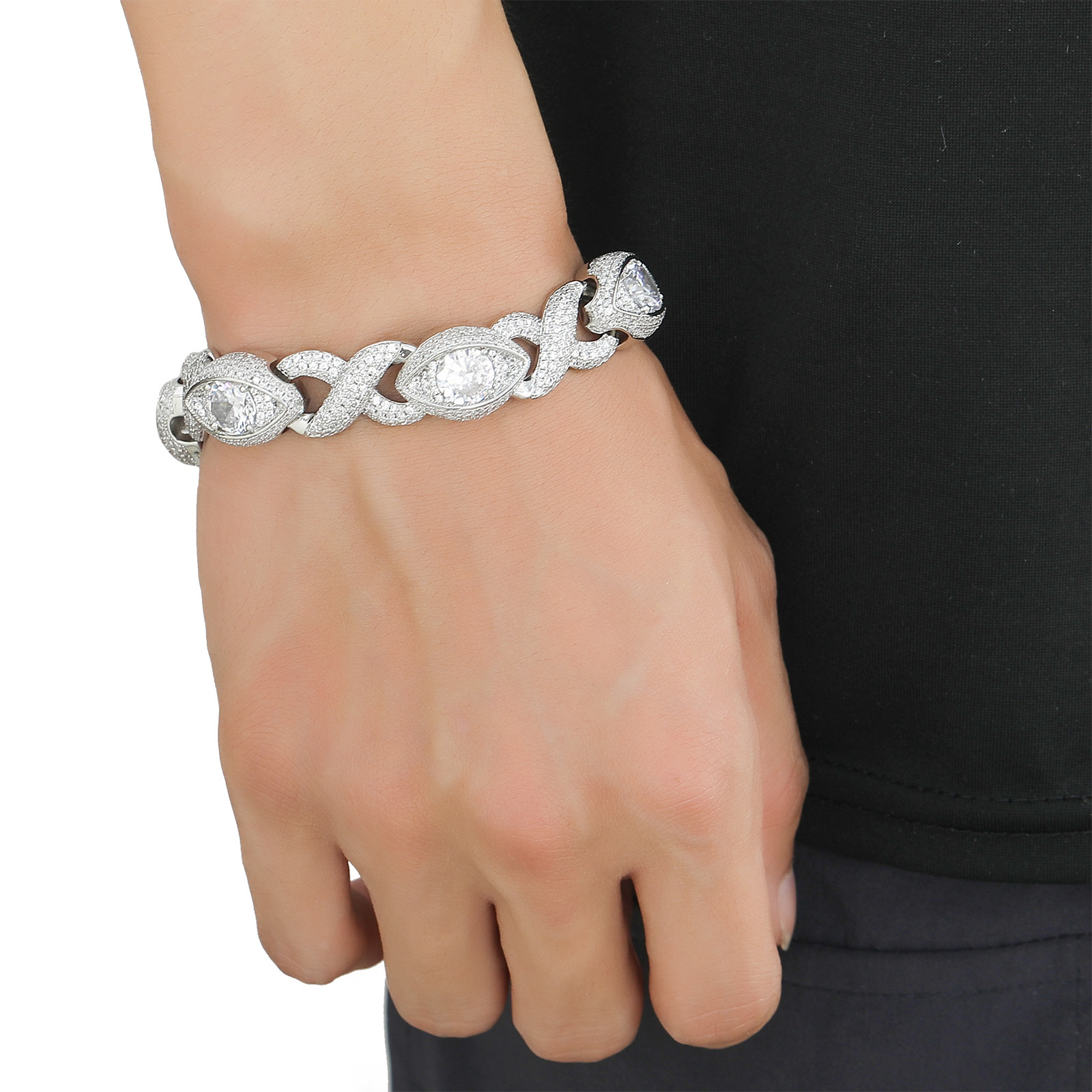Infinity Eyes 8-shaped bracelet inlaid with zircon