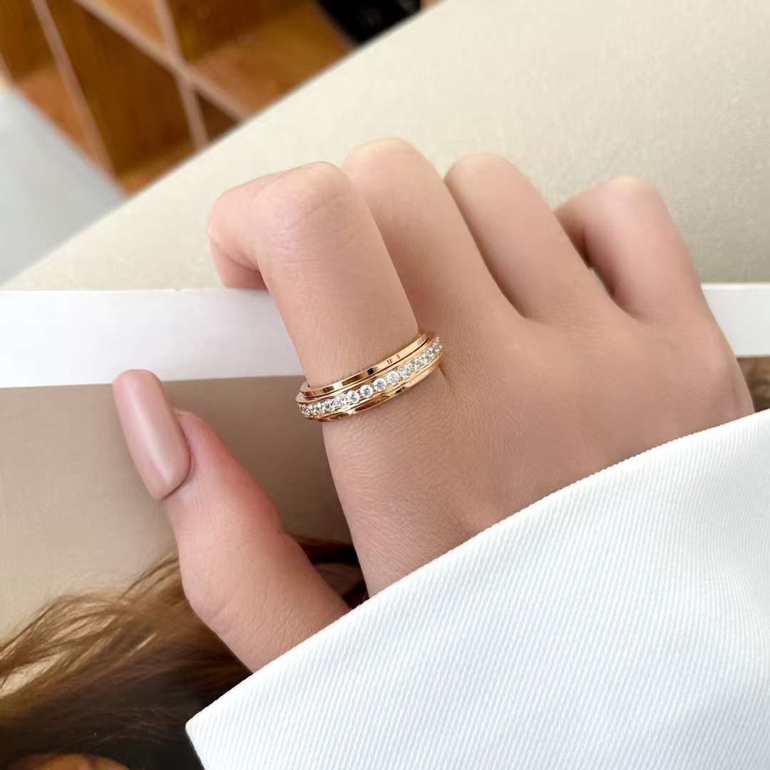 Rotatable diamond ring