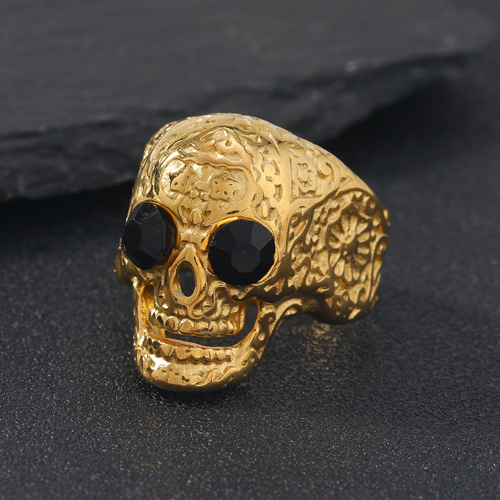 Rock skull ring