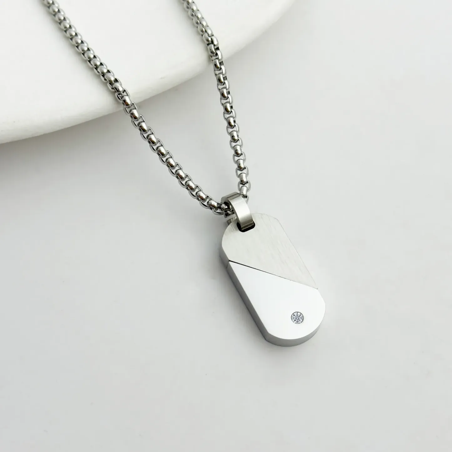 Personalized DIY engraved pendant